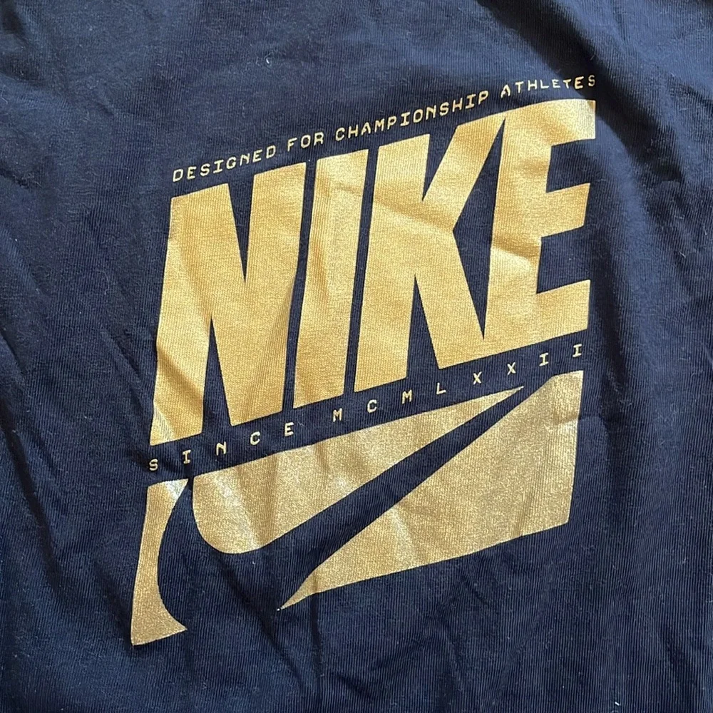 Nike The Nike Tee Shirt Top L/S Size Small S Black Gold